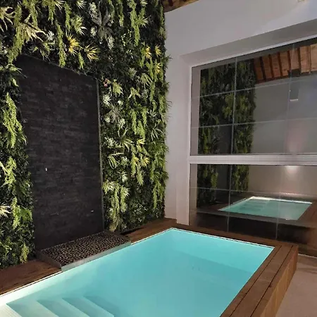 Domaine De Donstiennes Bed & Breakfast 3*