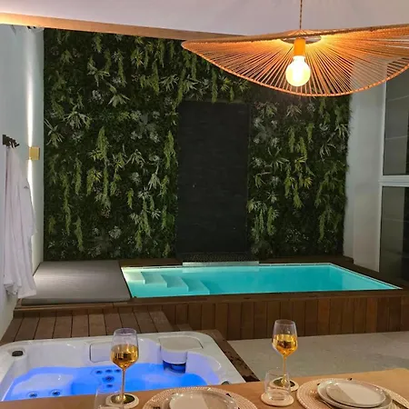 Domaine De Donstiennes Bed & Breakfast 3*