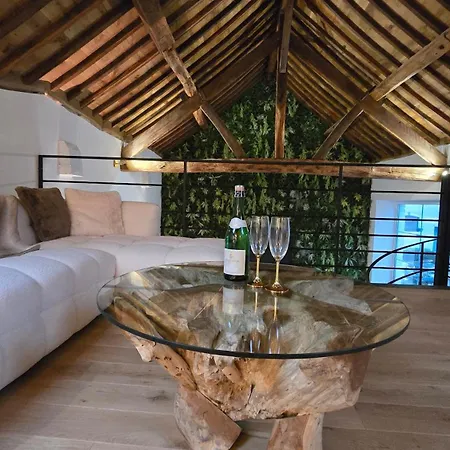 Domaine De Donstiennes Bed & Breakfast