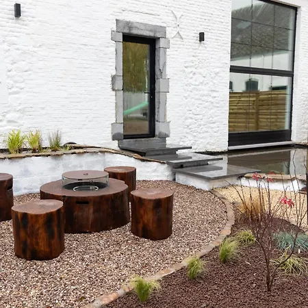 Domaine De Donstiennes