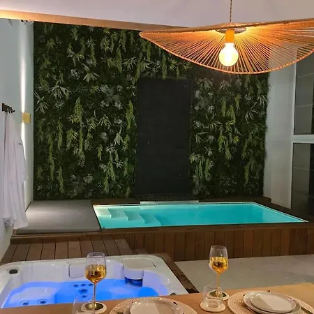 Bed & Breakfast Domaine De Donstiennes 3*