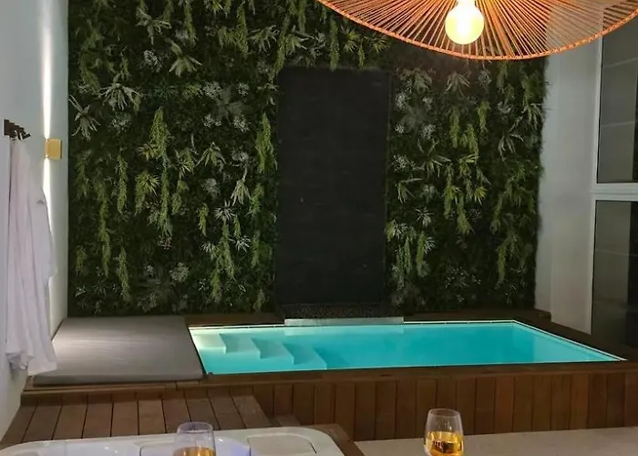 Alojamento de Acomodação e Pequeno-almoço Domaine De Donstiennes 3*